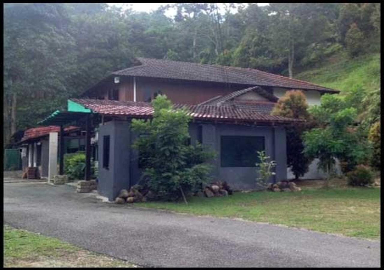 Lembin Village Resort Sungai Lembing Exterior foto